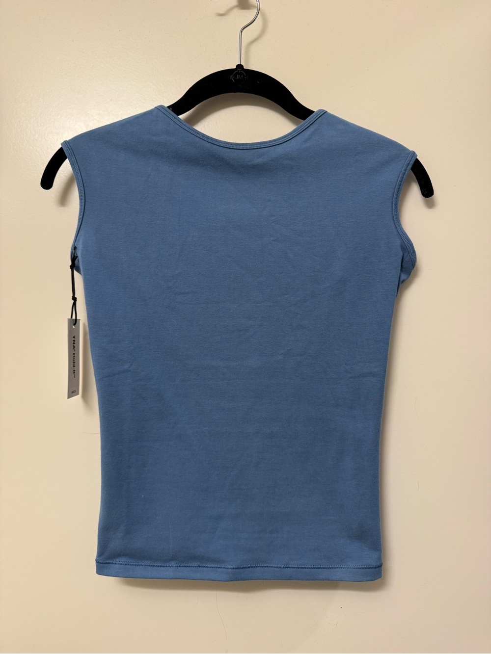 NWT Aritzia TNA Hold-It low back t shirt